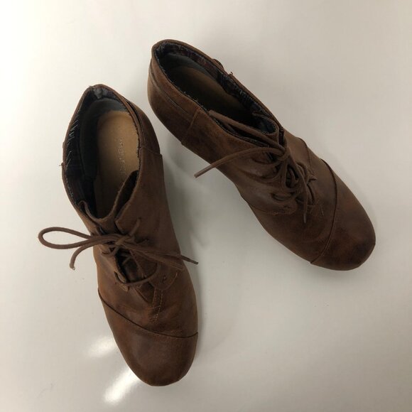 Maurices Ankle Boots Womens Size 11 Brown Faux Leather Lace Up Wedge Shoe - Picture 6 of 8